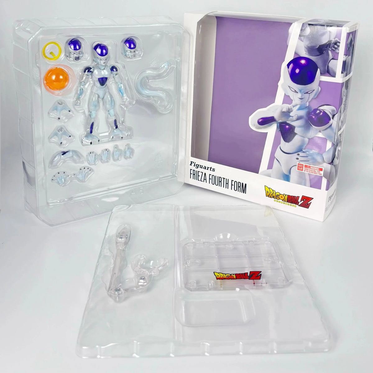 Frieza Fourth Form figurine in packaging on a white background Bandai S.H.Figuarts Dragon Ball Z: Final Form Frieza Authentic 14cm Premium Action Figure