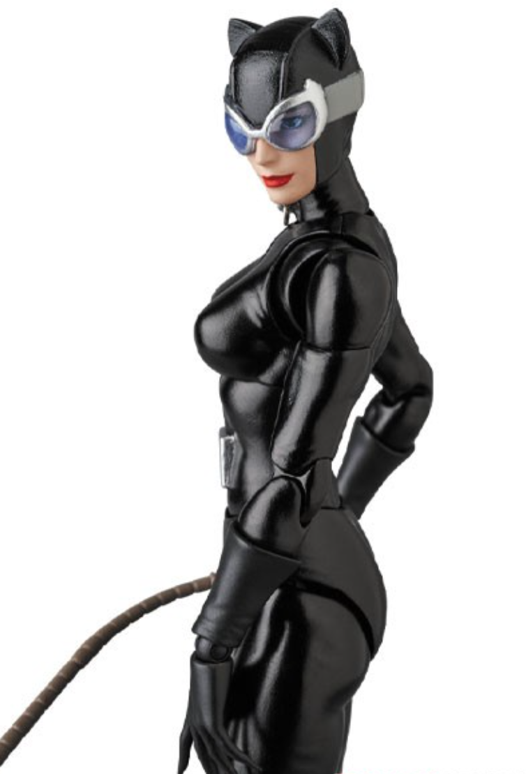 Catwoman action figure in black suit with mask on a white background Catwoman: Hush Edition (No. 123) 1/12 Scale Collectible Action Figure 2q