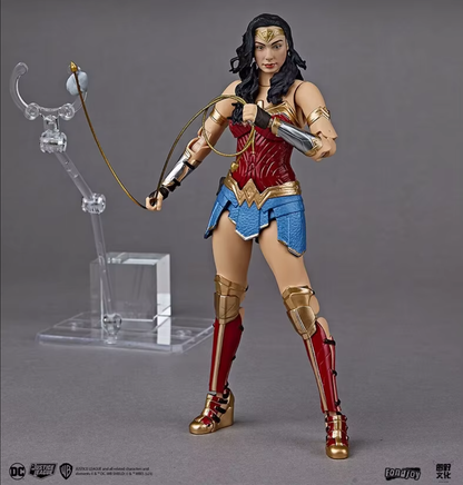 Action figure of Wonder Woman in a red and gold costume with a gray background DC Comics Wonder Woman (Justice League Series) 1/9 Scale Premium Action Figure by FondJoy