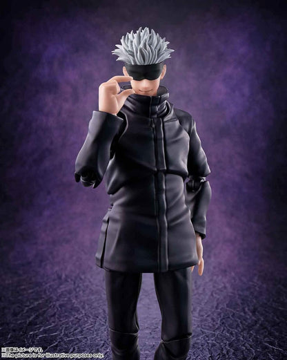 Action figure with gray hair and black coat against a dark purple background Jujutsu Kaisen S.H.Figuarts Satoru Gojo Authentic 17cm Articulated Action Figure – Modern World's Strongest Sorcerer Edition