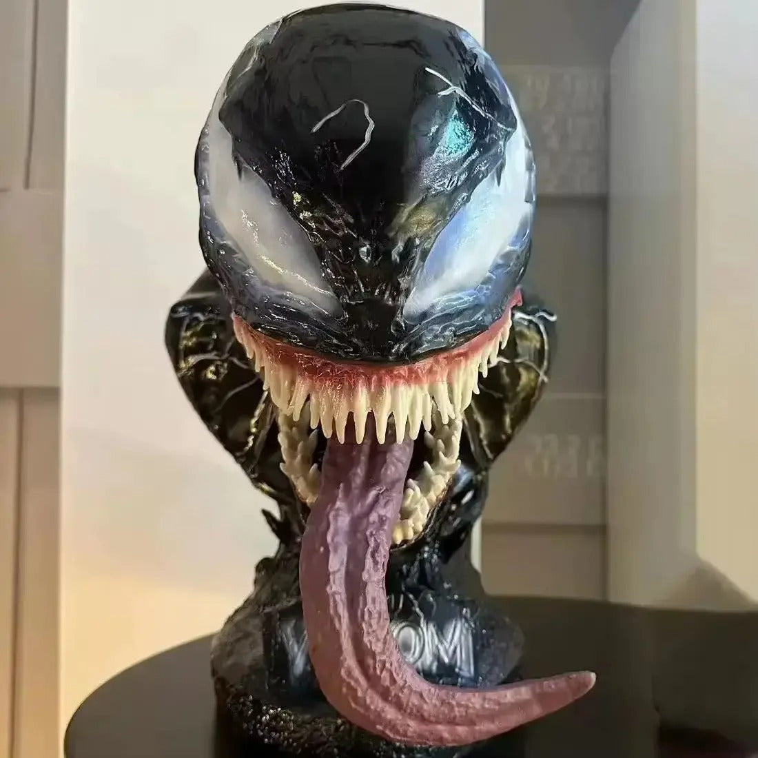 Alien-like creature figurine with a long tongue on a blurred background Marvel Universe Venom 1:1 Scale Life-Size Premium Resin Collectible Bust