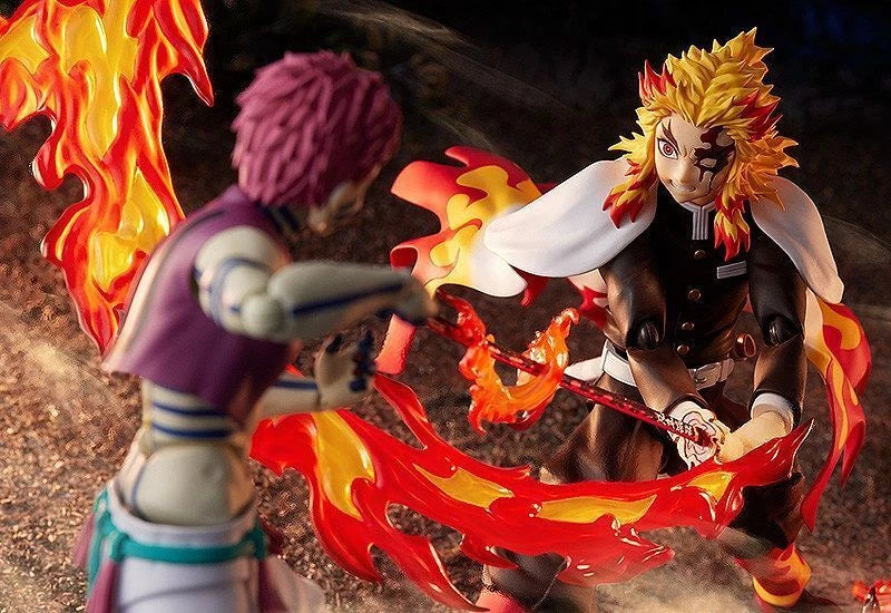 Max Factory figma Demon Slayer: Kimetsu no Yaiba: Kyojuro Rengoku Authentic Premium Articulated Action Figure – Flame Hashira Edition fight scene