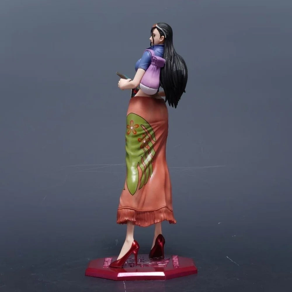 Figurine of a character in a kimono with butterfly wings on a dark background One Piece: Nico Robin Authentic 1/6 Scale Complete Painted Garage Kit Statue (D.S Studio Limited Sale Standard Version)