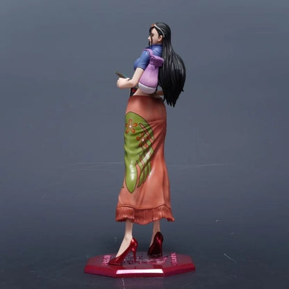 Figurine of a character in a kimono with butterfly wings on a dark background One Piece: Nico Robin Authentic 1/6 Scale Complete Painted Garage Kit Statue (D.S Studio Limited Sale Standard Version)