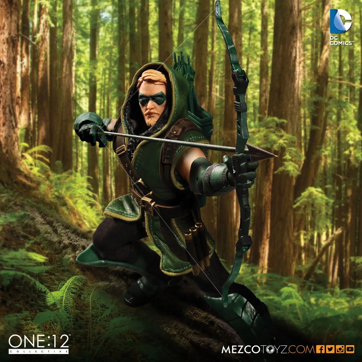 DC Comics Green Arrow (Classic Version) One:12 Collective 1/12 Scale Premium Figure by Mezco Toyz
